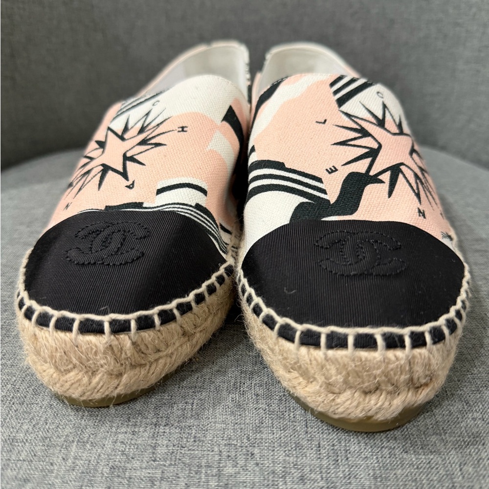 CHANEL Espadrilles - Black, Cream, and Pink Star Design - Picture 7 of 9